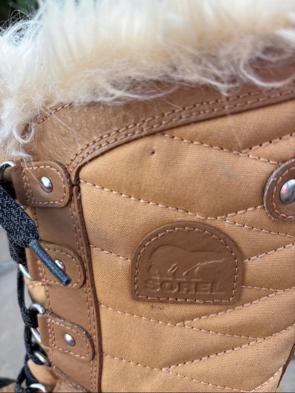 Kids' Tofino II Faux Fur‎ Lined Waterproof Boot.  Size 4